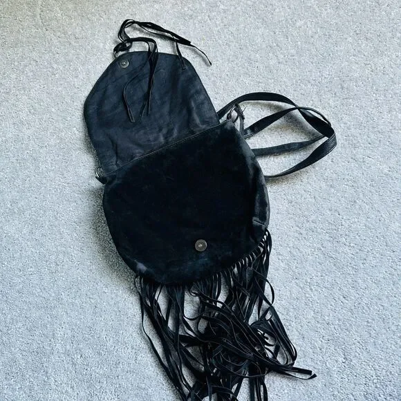 atmosphere studded Crossbody bag with fringe - Picture 2 of 13